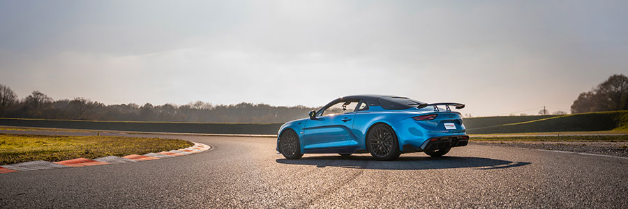 Alpine A110 R sur le circuit de Vaison