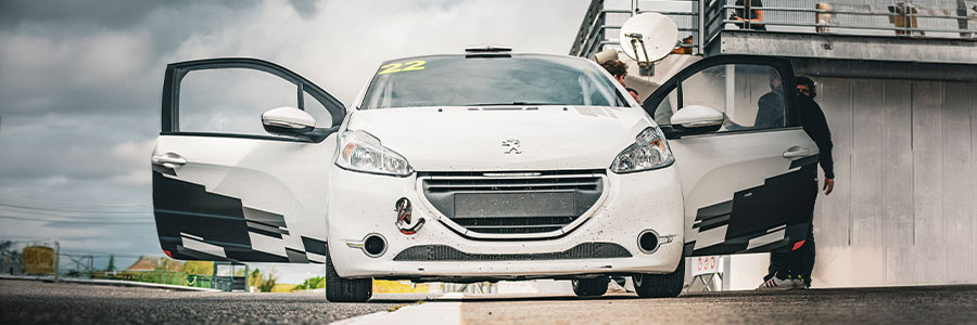 Stage de pilotage Mas du Clos en Peugeot 208 Racing Cup